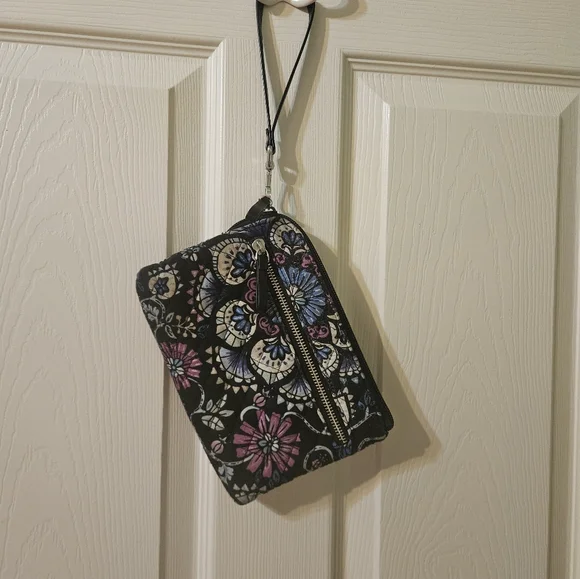 Vera Bradley Large Tote - Picture 12 of 12